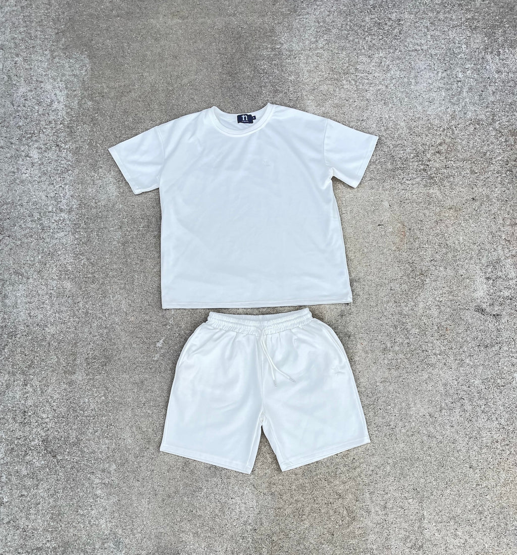 L OffWhite T-Shirt Set